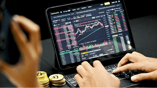 Painel de execução de ordens em tempo real da plataforma Firme Proventária com baixa latência de negociação